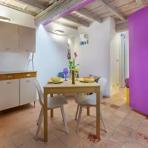 Mignon Lilac House , Ferrara Italia